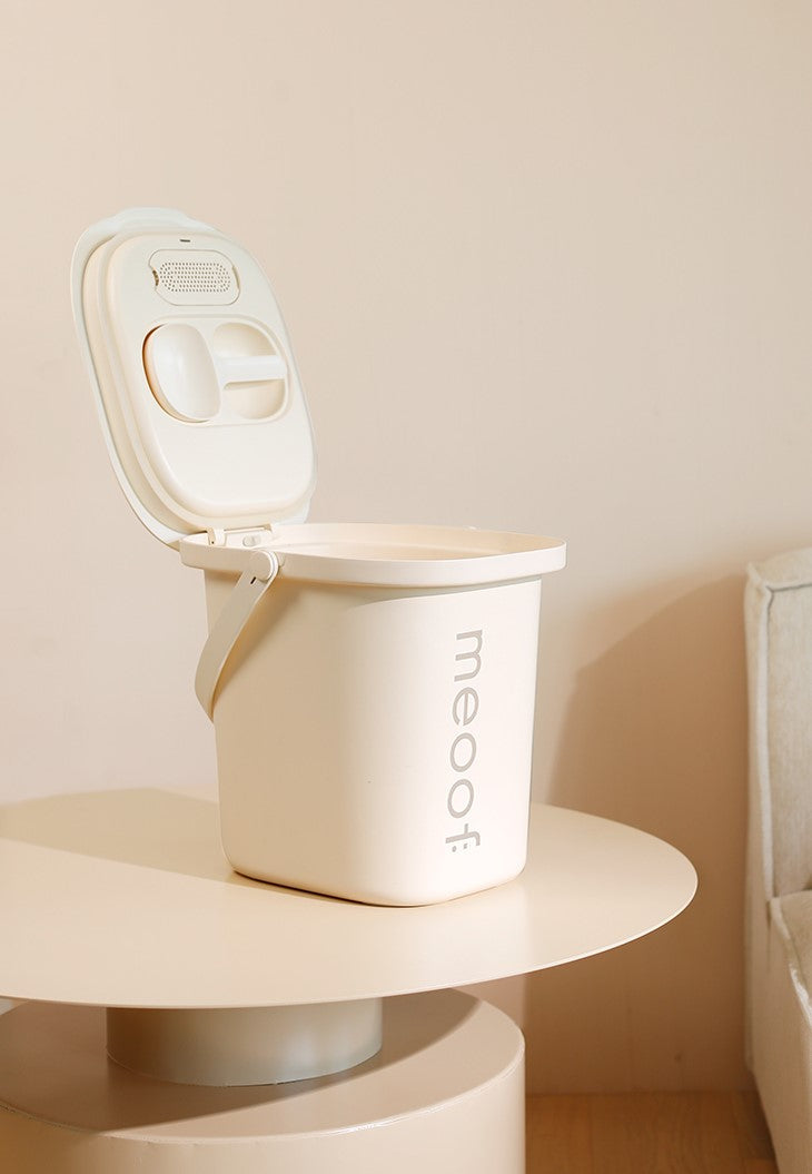 Contenedor Inteligente al Vacío para Alimento de Mascotas 13L – Color Crema