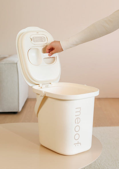 Contenedor Inteligente al Vacío para Alimento de Mascotas 13L – Color Crema